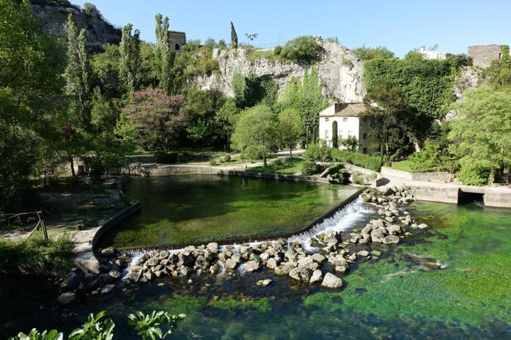 Le Mas De Paulette Mézoargues Esterno foto